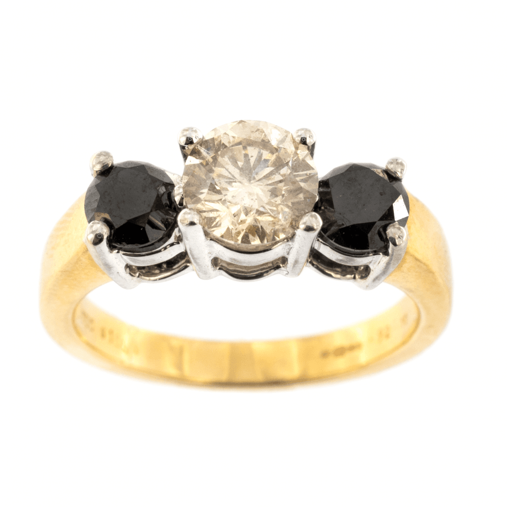 18ct Yellow Gold Diamond Black & White 0.92ct Ring