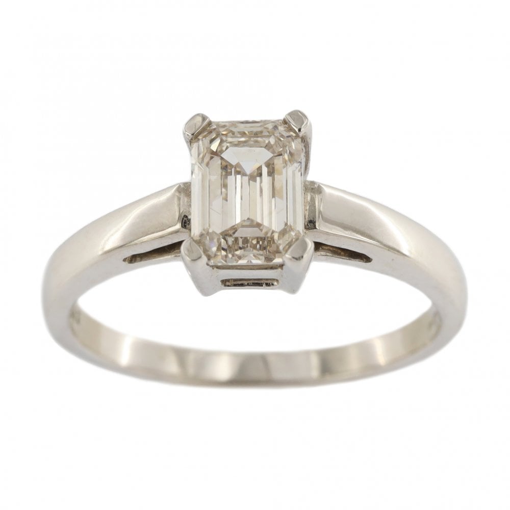 18ct White Gold Diamond Emerald Cut 0.96ct Single Stone Ring