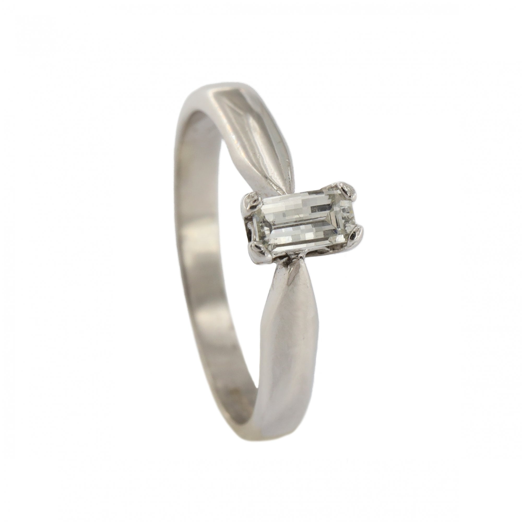 18ct White Gold Diamond 0.33ct Baguette Ring