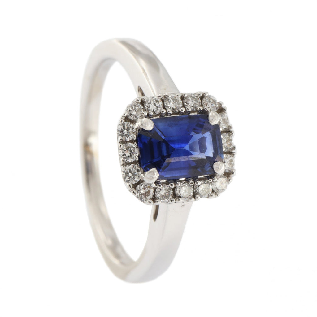 18ct White Gold Sapphire & Diamond Cluster Ring